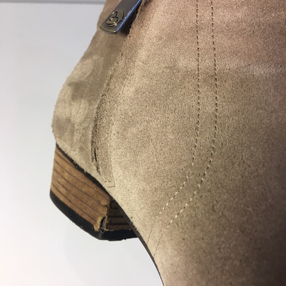 Blondo INGRID Waterproof Suede Taupe Ankle Booties - Picture 8 of 8